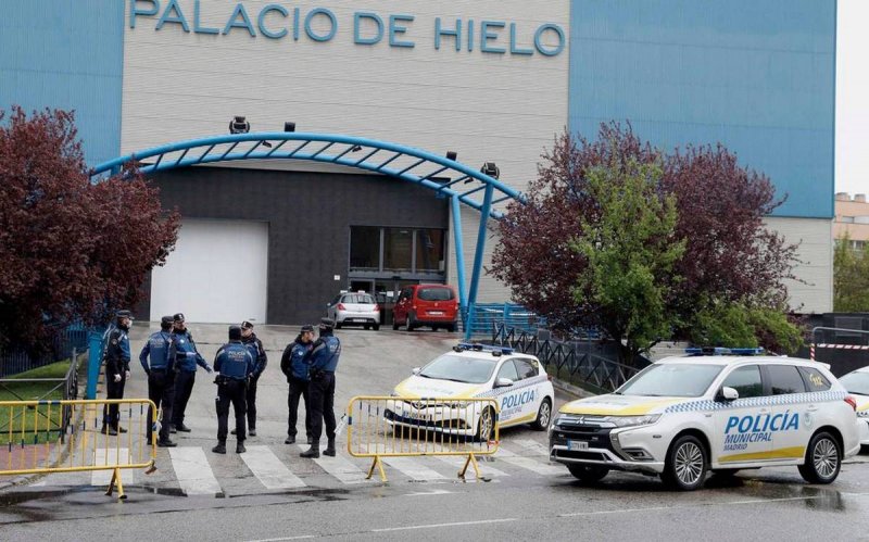 Plaza comercial en Madrid se convierte en la nueva morgue 
