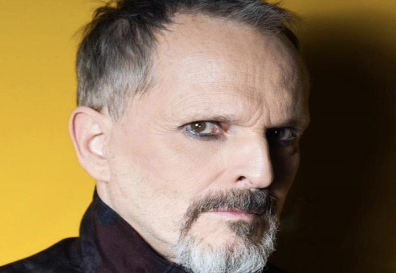 Miguel Bosé estalla contra Gobierno de España y advierte a México que vienen tiempos difíciles