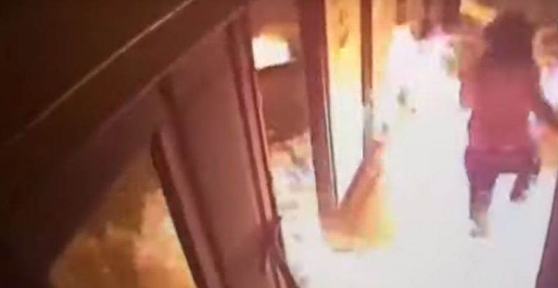 Sujeto se prende fuego al intentar quemar instalaciones de la FES Acatlán (VIDEO)