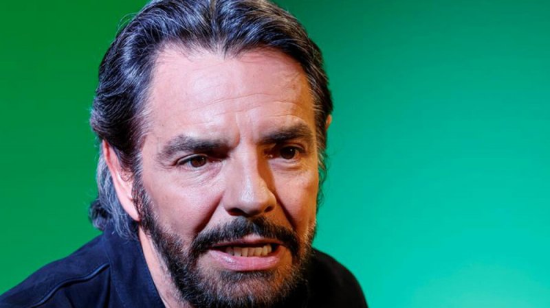 Eugenio Derbez se presta para difundir Fake News sobre clínica 20 del IMSS Tijuana