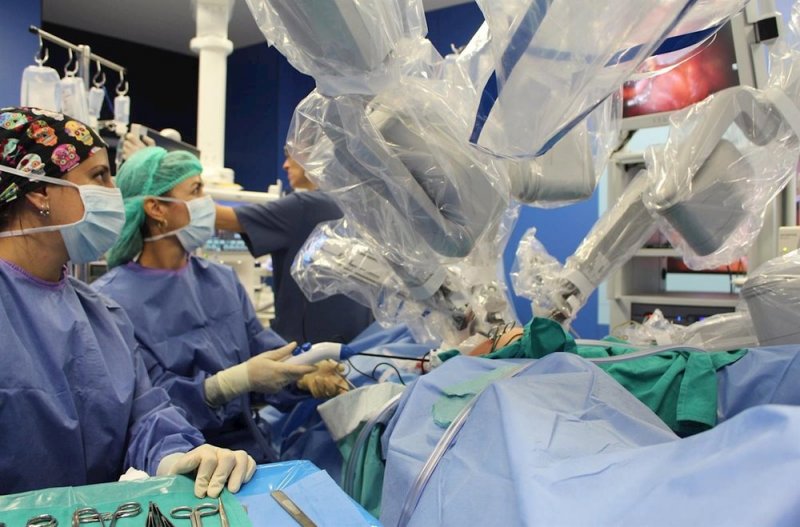 Mujer EMBARAZADA y su BEBÉ mueren durante cesárea; tenían COVID19