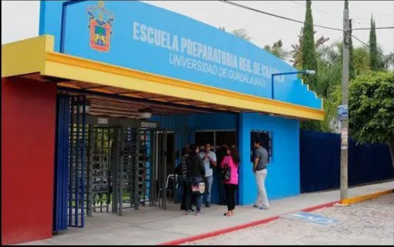 Continúa la VIOLENCIA de policías de Jalisco, ahora la VÍCTIMA fue un director de prepa