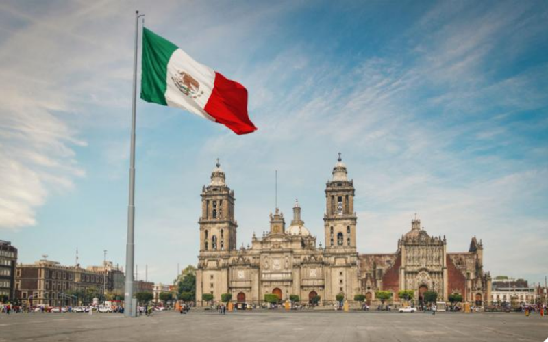 La contracción de la ECONOMÍA mexicana es MENOS profunda de lo previsto 
