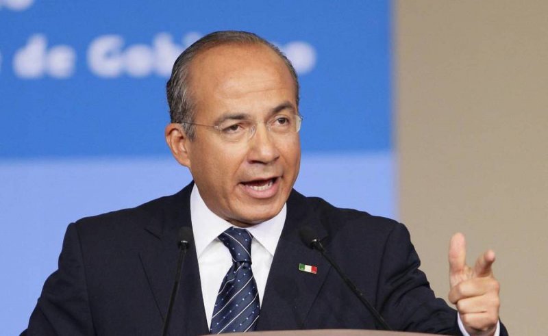 Felipe Calderón ahora ACUSA a la 4T de ESPIAR teléfonos y exige una investigación a fondo