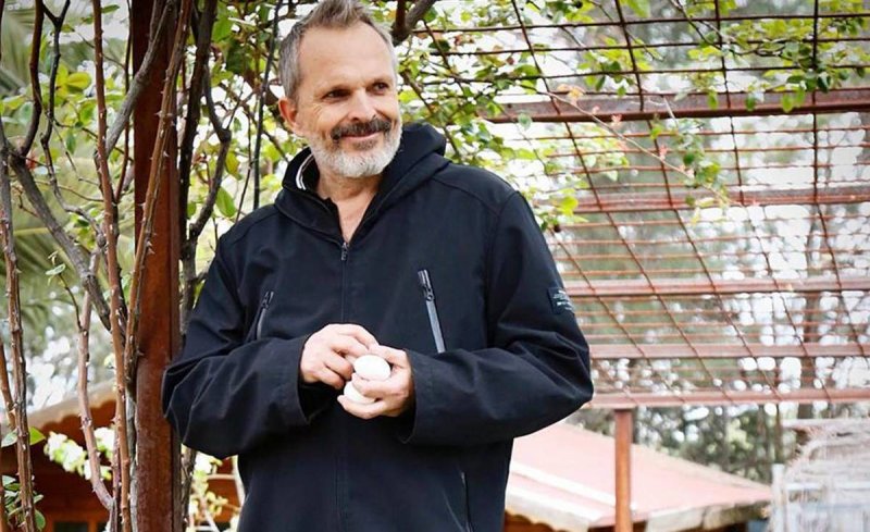 Covid-19 es una mentira orquestada por gobiernos: Miguel Bosé