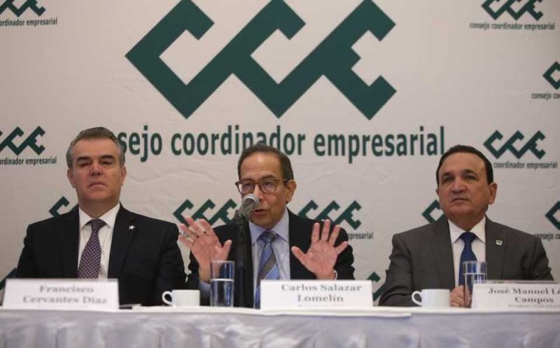 Empresarios DESPOTRICAN contra AMLO porque no los llevó a gira en EU