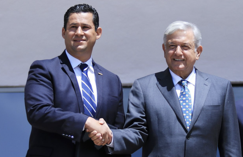 Diego Sinhue DOBLA LAS MANITAS y acepta trabajar en conjunto con AMLO para RESCATAR Guanajuato