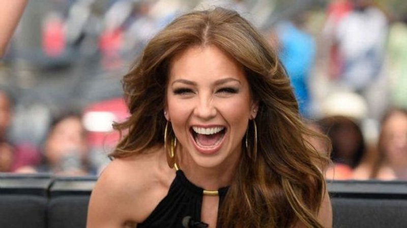 Thalía sufre TERRIBLE accidente al grabar video de TikTok