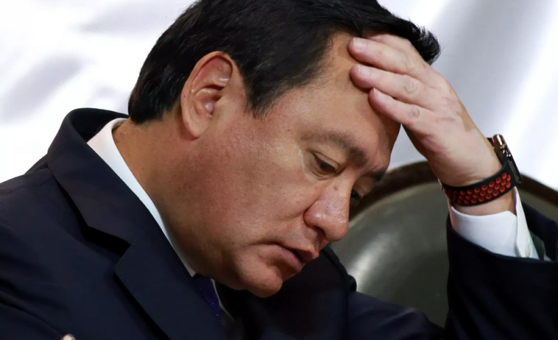 Osorio Chong siente “pasos en la azotea” y tramita amparo contra INVESTIGACIONES por corrupcióny