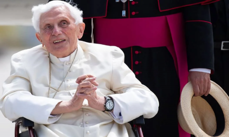 #URGENTE Papa Benedicto está enfermo de GRAVEDAD ¿Coronavirus?