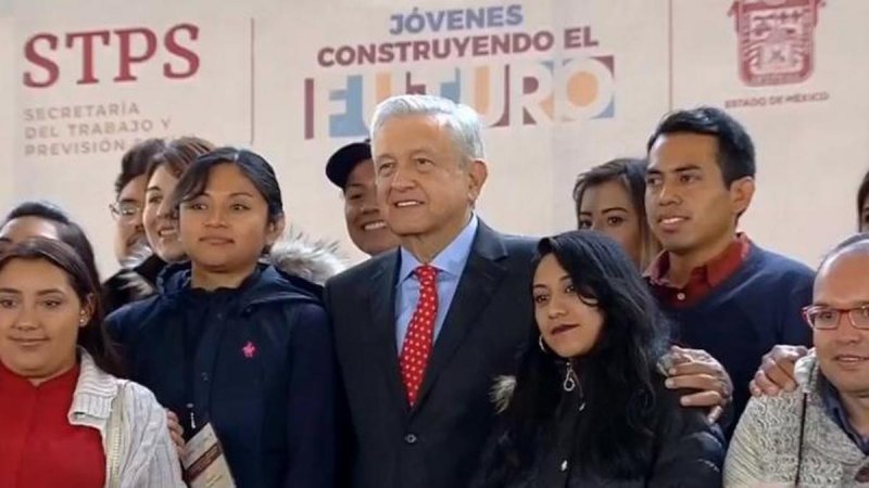 FRANCIA tomó EJEMPLO de México en programa de EMPLEO a jóvenes: AMLO