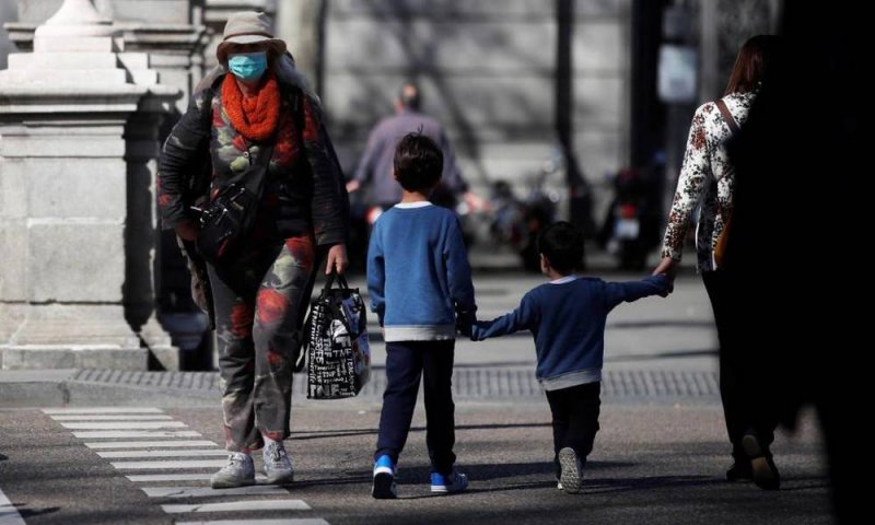 Ofrece Sheinbaum becas a menores que hayan PERDIDO a sus padres por Covid-19