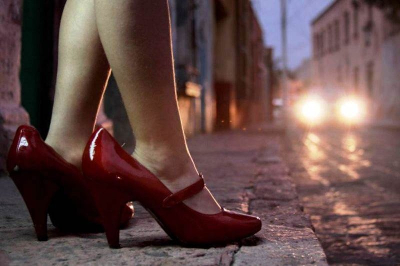 Justicia da 195 años de CÁRCEL a MADRE que prostituyó a sus hijas