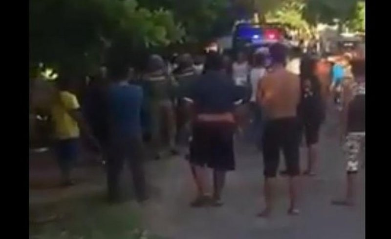 (VIDEO FUERTE) Pobladores linchan y queman vivos a secuestradores en Tabasco 