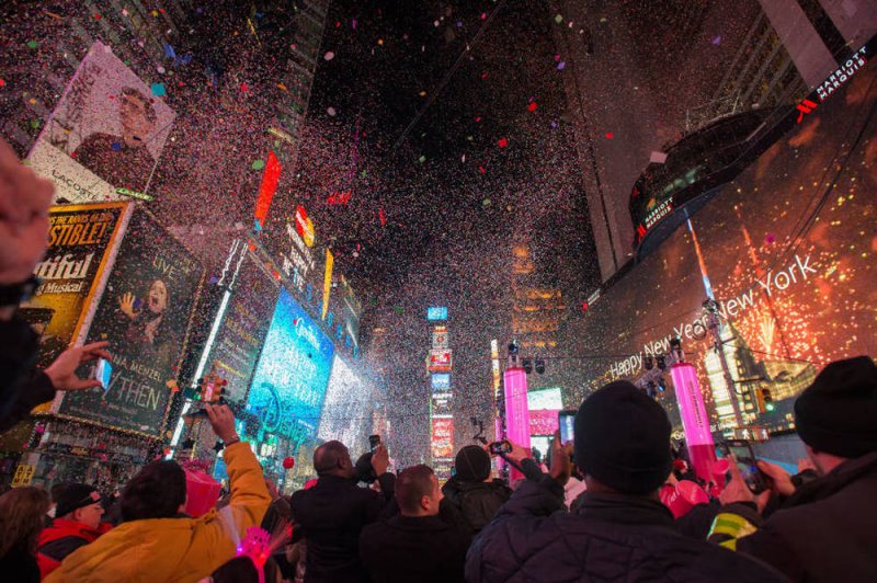 Celebración de AÑO NUEVO tampoco se escapa del Covid-19;CANCELAN fiesta presencial