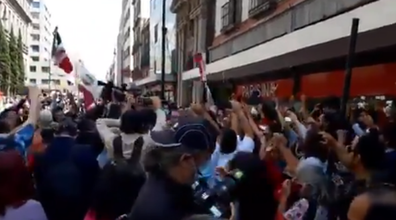 APROBACIÓN de consulta en SCJN provoca celebración en calles de la CDMX (VIDEO)