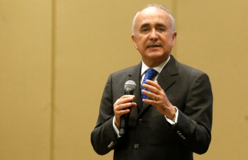 TUNDEN usuarios a PRENSA y PERIODISTAS como Ferris de Con de
