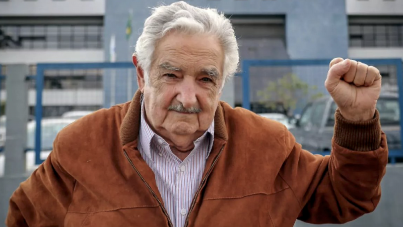Pepe Mujica le pone el EJEMPLO a los Calderón Zavala y se retira de la política de manera HONROSA