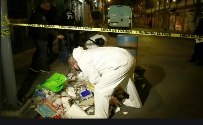 Policías de la CDMX detienen a sujeto que transportaba restos humanos en un “diablito”