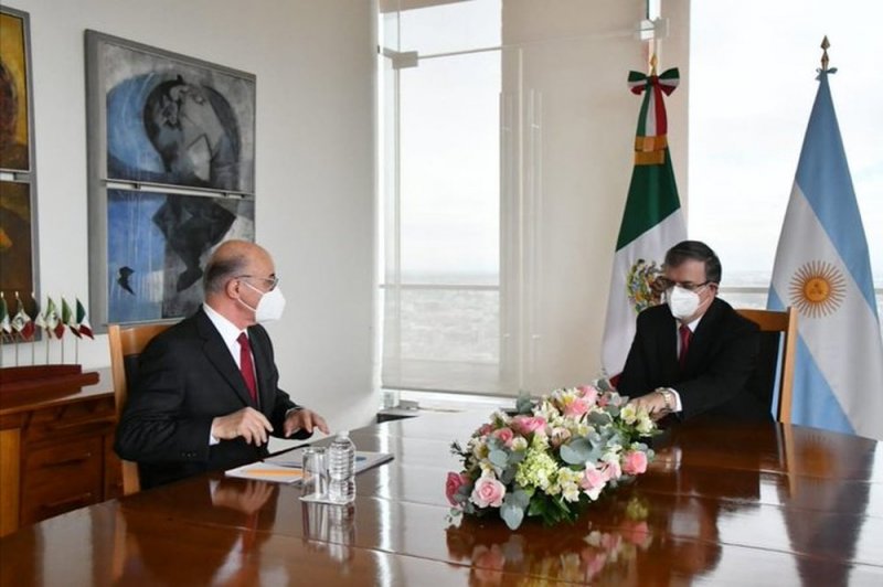 Llega ayuda de Argentina a Tabasco con cápsulas potabilizadoras (Fotos)