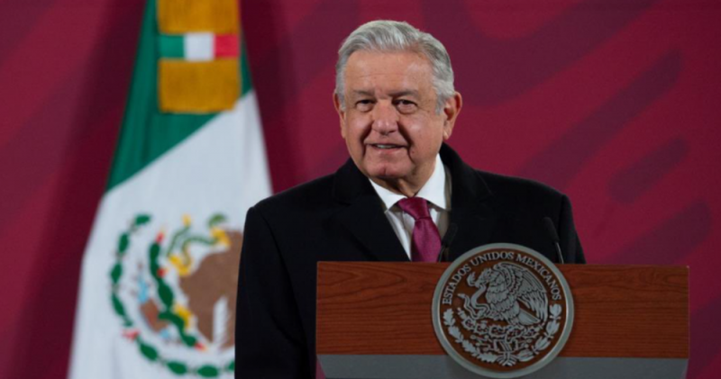 Ahí la llevamos; no hay devaluación y no se ha caído el consumo: AMLO