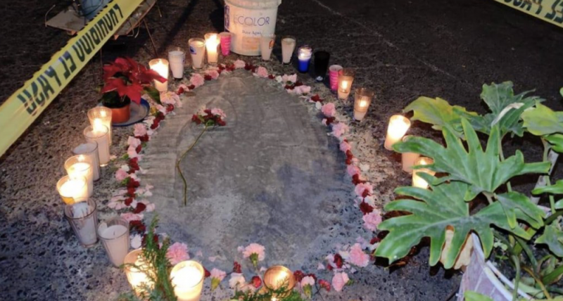 Vecinos de Neza FESTEJAN la aparición de la Virgen de Guadalupe en un BACHE 