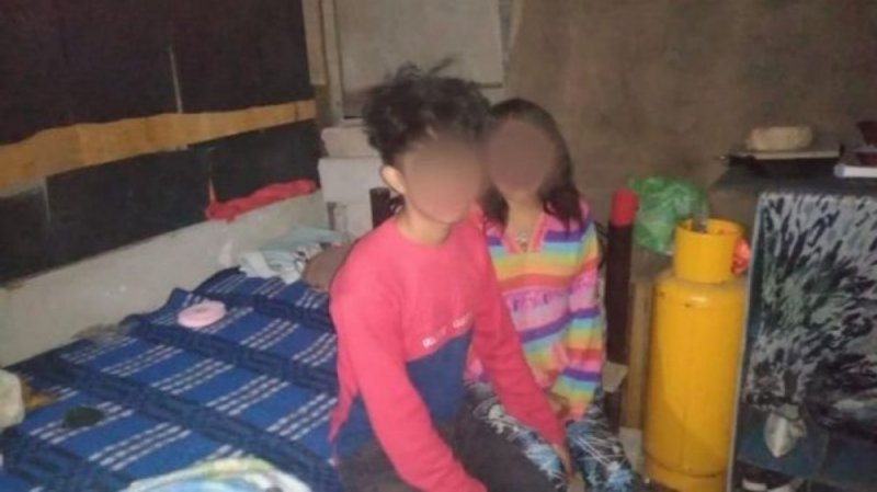 Niña de 12 años da a luz a un bebé prematuro: cuidará a su bebé junto a su novio de 15 años