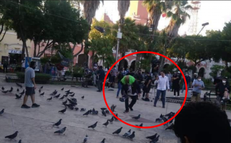Cierran parque público en Mérida por grabación de programa de Loret y Brozo