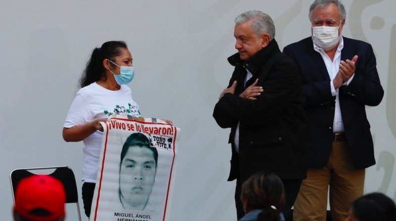 Se investigará a todos los señalados por la desaparición de los 43 de Ayotzinapa: AMLO