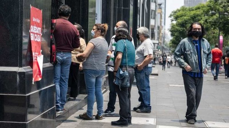 CDMX se mantiene en rojo… habrá reapertura de giros esenciales y autocinemas