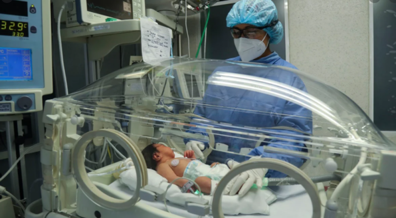 Nacen 69 bebés con coronavirus en Hospital de Toluca; uno de ellos falleció