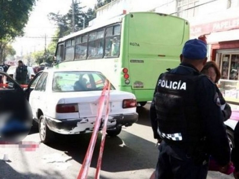 Tamalero se harta de extorsiones, saca su pistola y  les dispara; mata a una mujer