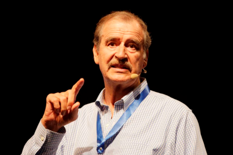 Vicente Fox protagoniza sketch en Comedy Central y lo dejan callado.