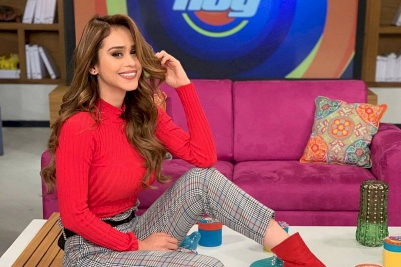 Yanet García vuelve loco Instagram con mini vestido que resalta su figura