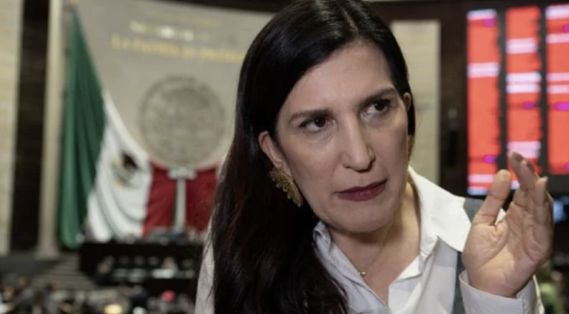 Tiempo de AMLO ya pasó, debe dejar que Sheinbaum tome sus decisiones: Kenia López Rabadány