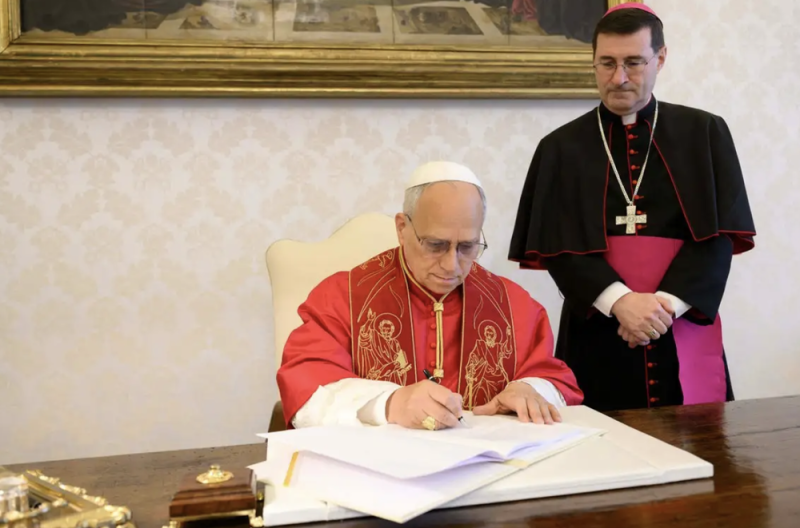 Papa León XIV exige regulación a la IA en su primera encíclica donde aborda futuro de la humanidad
