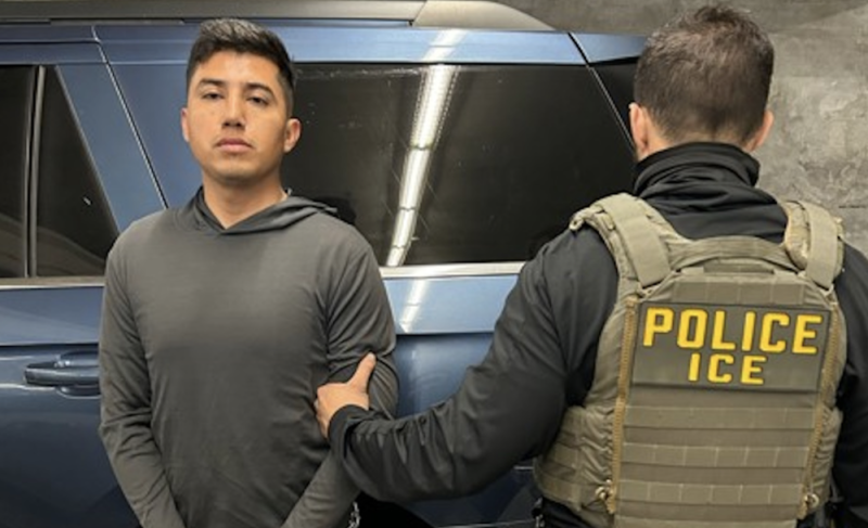 ICE detiene en California a exmilitar mexicano vinculado con el caso Ayotzinapa