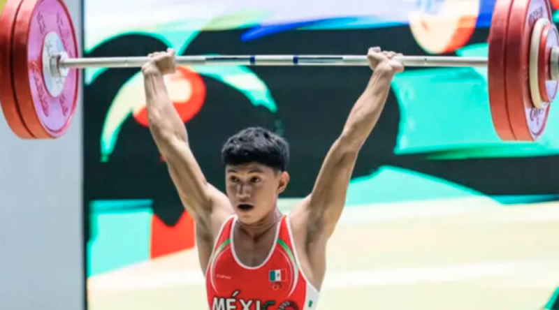 No solo Morita: yucateco de 17 años llena de orgullo a México, es campeón mundial de halterofilia.