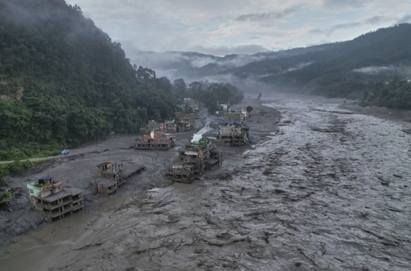 Nepal en alerta máxima por posibles nuevas riadas