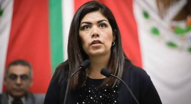 Proponen que hijos de funcionarios estudien en escuelas públicas