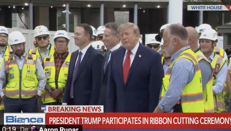 Cadenas de TV en EU boicotean y  suspenden cobertura conjunta en protesta contra Trump