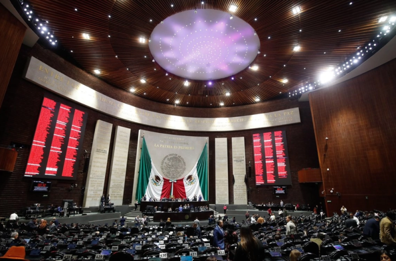 publicaciones/Senado declara constitucional reforma contra doble nacionalidad en Presidencia y Gubernaturas