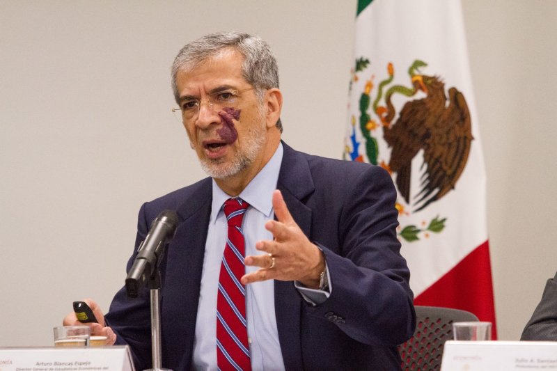 Anuncia Julio Santaella, presidente del INEGI, que se contagió de Covid-19