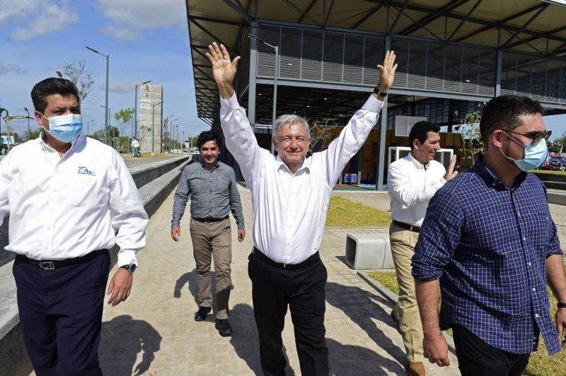 Acusa AMLO que algunos DIRIGENTES PETROLEROS buscaron mantener privilegios de otros sexenios