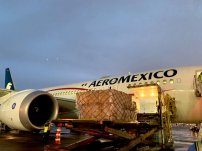 Llegan 85 ventiladores a México en el vuelo 17 China-México 