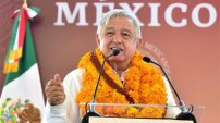 “No queremos golpes de Estado, el pueblo pone y el pueblo quita”, pide AMLO. 