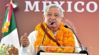 “No queremos golpes de Estado, el pueblo pone y el pueblo quita”, pide AMLO. 