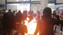 Mujeres protestan destruyendo mobiliario en Metro Chavacano (VIDEOS)