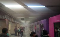Mujer rocía con gas pimienta en el Metro a una señora y a dos niños
