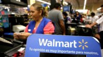 Walmart México obliga a sus proveedores a sacar sus productos de Amazon. 